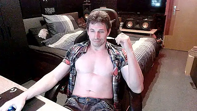 Snapshot of dreamwallker21 chatting on March 2026 08:41:02 PM dreamwallker21 online show from March 2026 08:41:02 PM