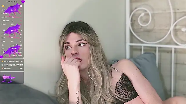 GiselleParton online show from December 2024 02:31:02 PM