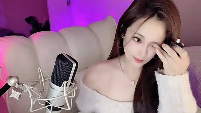 Daisy-77 online show from November 2025 04:07:01 PM