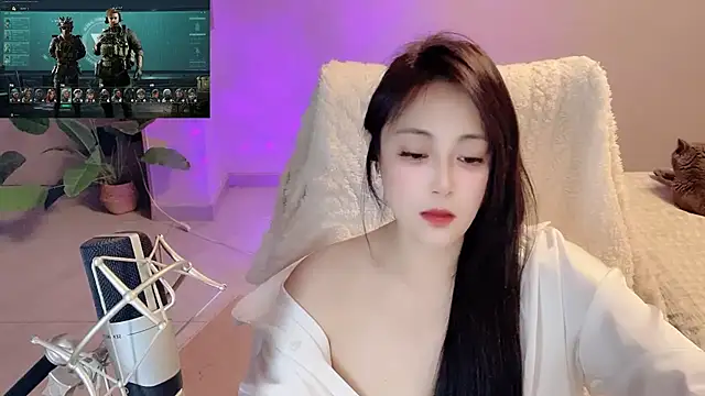 Daisy-77 online show from May 2026 01:27:02 PM