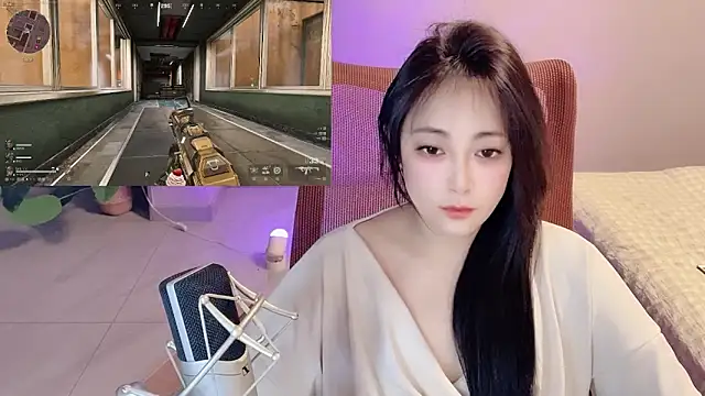 Daisy-77 online show from May 2026 12:43:02 PM