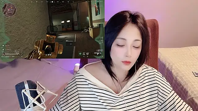 Daisy-77 online show from May 2026 02:03:01 PM