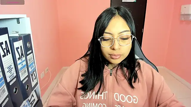 Snapshot of AlanaPetterson chatting on January 2025 01:03:02 PM AlanaPetterson online show from January 2025 01:03:02 PM