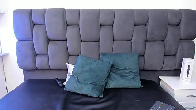 Alison Chan  online show from February 2025 04:26:02 PM