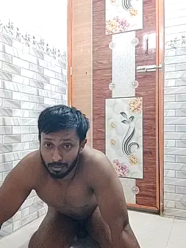 Snapshot of HunkyAriyan chatting on September 2025 11:10:01 AM HunkyAriyan online show from September 2025 11:10:01 AM