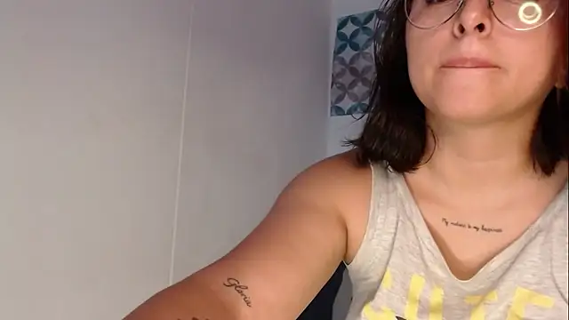 Aria smith01 online show from October 2025 01:41:02 PM