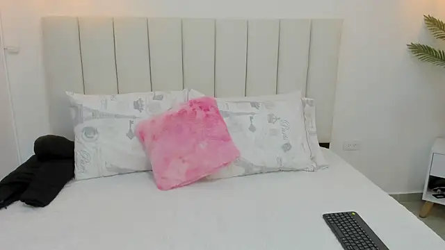 Snapshot of Ada_Monroe10 chatting on March 2025 01:08:01 PM Ada Monroe10 online show from March 2025 01:08:01 PM