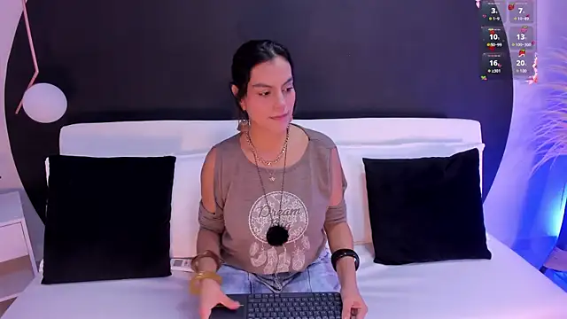 Ada Monroe10 online show from April 2026 01:39:02 PM