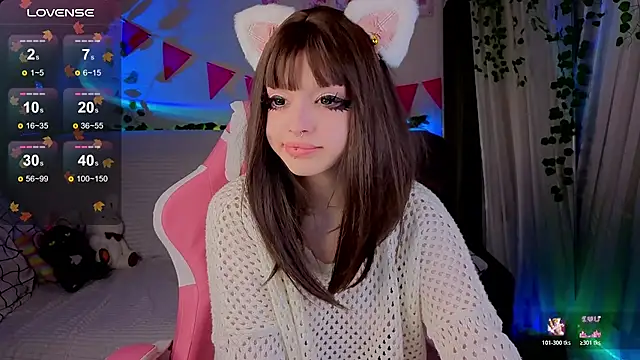 Snapshot of MonikaMayson chatting on December 2025 02:45:02 PM MonikaMayson online show from December 2025 02:45:02 PM