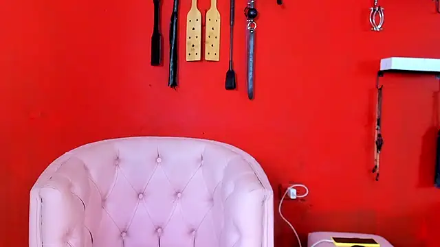 Snapshot of MIA_SOPHIA1 chatting on December 2024 04:37:02 AM MIA SOPHIA1 online show from December 2024 04:37:02 AM