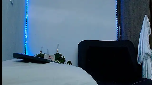 Snapshot of Alba_Olimpo chatting on February 2026 04:57:01 PM Alba Olimpo online show from February 2026 04:57:01 PM