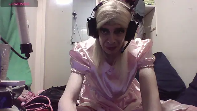 Snapshot of Doggyray44 chatting on February 2026 08:29:02 PM Doggyray44 online show from February 2026 08:29:02 PM