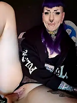 Snapshot of Purple_Coffin666 chatting on January 2025 08:57:02 AM Purple Coffin666 online show from January 2025 08:57:02 AM