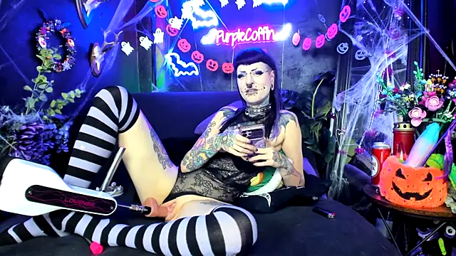 Purple Coffin666 online show from November 2025 10:32:02 PM