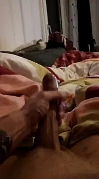 Snapshot of Tommi3720 chatting on February 2025 10:32:01 PM Tommi3720 online show from February 2025 10:32:01 PM