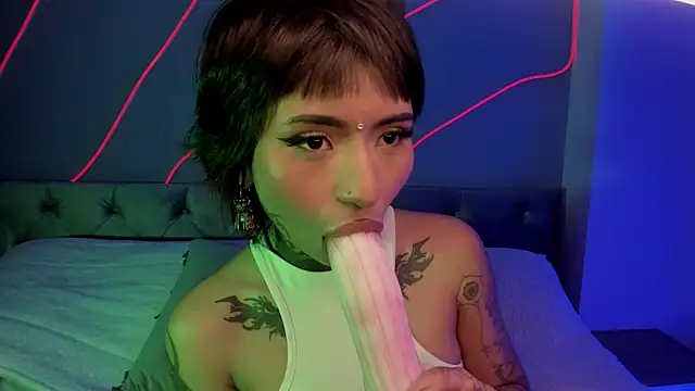 Evangeline bell online show from December 2024 03:11:02 PM