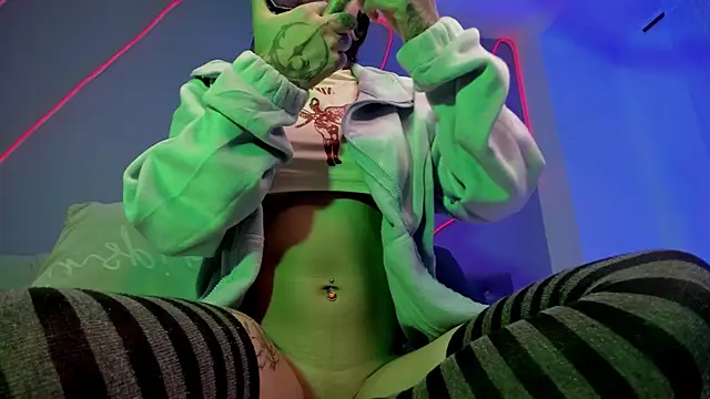 Evangeline bell online show from December 2024 12:07:02 PM