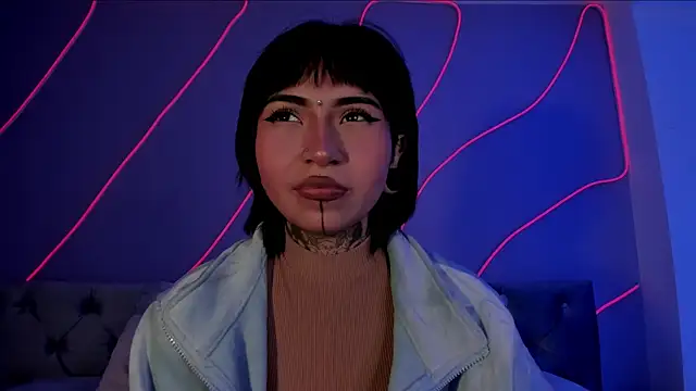 Evangeline bell online show from December 2024 04:06:01 PM