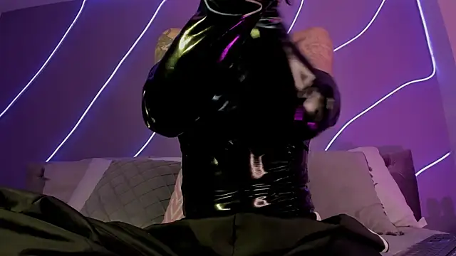 Evangeline bell online show from December 2024 12:03:01 PM