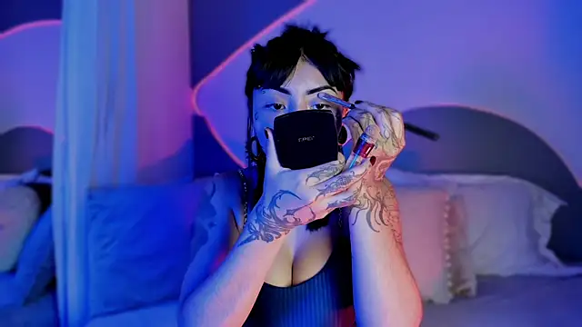 Evangeline bell online show from September 2025 12:38:01 PM