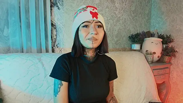 Evangeline bell online show from December 2025 08:50:02 PM