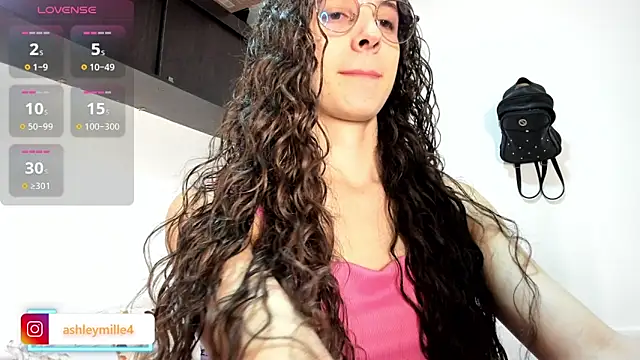 Snapshot of _ashleymiller chatting on September 2025 07:36:01 PM ashleymiller online show from September 2025 07:36:01 PM