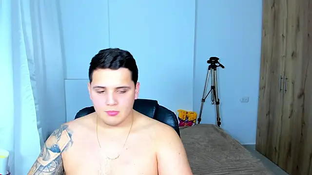 jhonstark09 online show from January 2025 04:43:01 PM