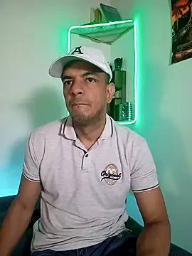 latinmartin73 online show from February 2025 01:24:01 AM