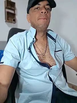 latinmartin73 online show from May 2026 03:06:01 PM