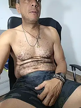latinmartin73 online show from June 2026 01:15:02 AM