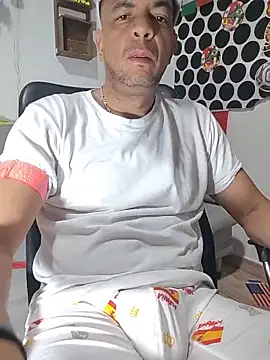 latinmartin73 online show from June 2026 12:57:02 AM