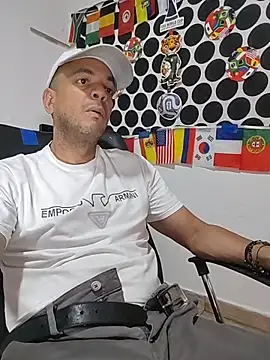 latinmartin73 online show from June 2026 07:41:02 PM