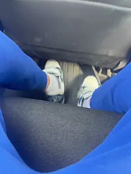 jovenestraviesos online show from February 2026 12:23:02 PM