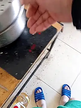 huzi518 online show from November 2025 03:26:02 AM