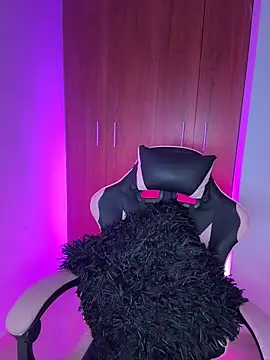 miakhalifaaa  online show from February 2026 10:04:01 PM