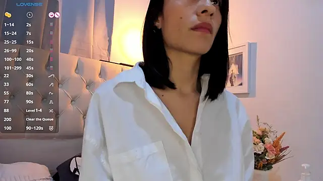 savagequeenbee7 online show from January 2025 11:32:01 AM