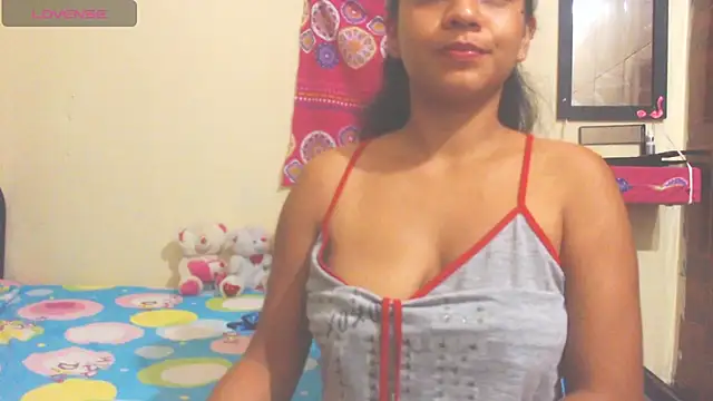 Snapshot of Mia_brunette26 chatting on February 2025 08:32:02 AM Mia brunette26 online show from February 2025 08:32:02 AM