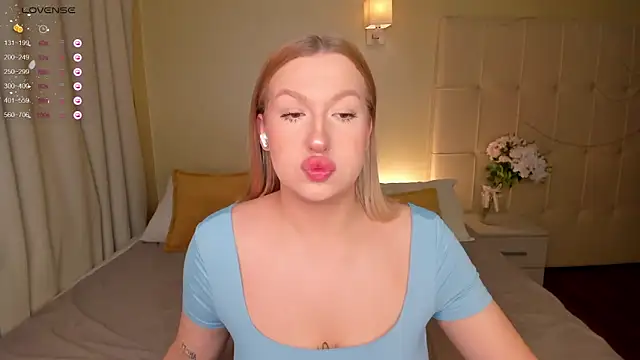 Emma  Leee online show from January 2025 01:05:02 AM