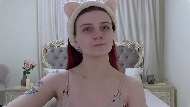 Snapshot of KellyStone chatting on November 2025 05:02:01 PM KellyStone online show from November 2025 05:02:01 PM