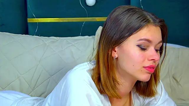 PollyLanders online show from December 2024 04:47:02 AM