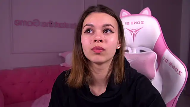 PollyLanders online show from February 2025 07:28:02 PM