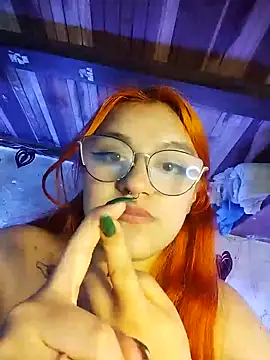 Snapshot of SophiaWeestt99 chatting on February 2025 07:18:01 AM SophiaWeestt99 online show from February 2025 07:18:01 AM