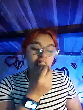 Snapshot of SophiaWeestt99 chatting on February 2025 01:16:02 AM SophiaWeestt99 online show from February 2025 01:16:02 AM