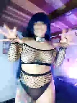 Snapshot of SophiaWeestt99 chatting on February 2025 01:55:01 AM SophiaWeestt99 online show from February 2025 01:55:01 AM