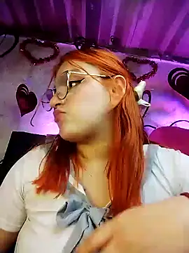 Snapshot of SophiaWeestt99 chatting on February 2025 04:30:02 AM SophiaWeestt99 online show from February 2025 04:30:02 AM