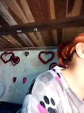 Snapshot of SophiaWeestt99 chatting on February 2025 01:44:02 AM SophiaWeestt99 online show from February 2025 01:44:02 AM