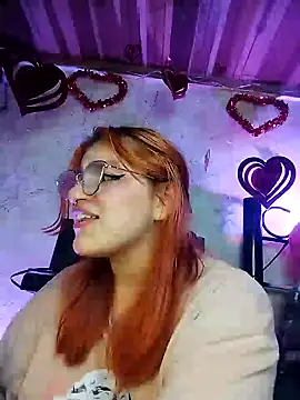 Snapshot of SophiaWeestt99 chatting on February 2025 04:46:02 AM SophiaWeestt99 online show from February 2025 04:46:02 AM