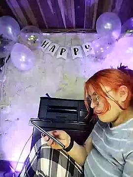 Snapshot of SophiaWeestt99 chatting on March 2025 04:43:02 AM SophiaWeestt99 online show from March 2025 04:43:02 AM