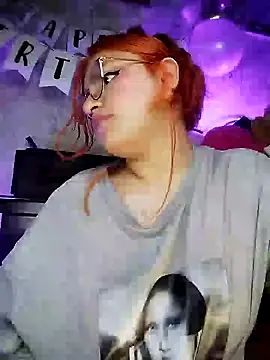 Snapshot of SophiaWeestt99 chatting on March 2025 07:35:02 AM SophiaWeestt99 online show from March 2025 07:35:02 AM