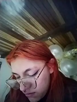 Snapshot of SophiaWeestt99 chatting on March 2025 01:53:02 AM SophiaWeestt99 online show from March 2025 01:53:02 AM